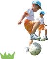 ボールで遊ぶ子供の写真